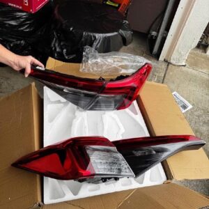 2022 OEM Civic LED taillights with 22k miles on them, still in perfect condition, no scratches and lights work perfectly